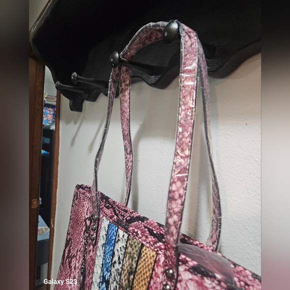 STUDIO BADGLEY MISCHKA LARGE TOTE PURSE FROM - Picture 6 of 9